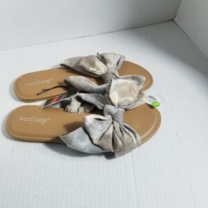 NWT WEST LOOP SANDALS WITH BLEACH LOOKED BOW SIZE M 7/8